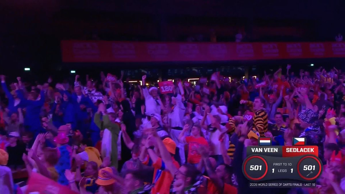 Gian van Veen delight the home crowd with a massive checkout 🔥 📺 #WSODFinals | R2