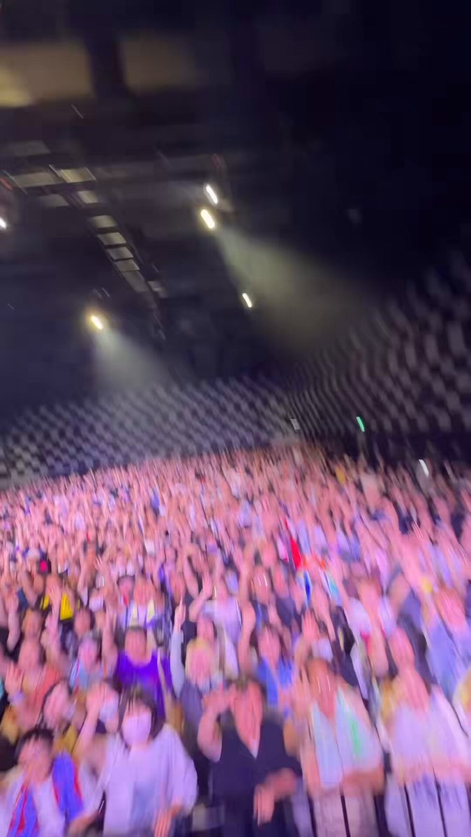 台北，今晚真的太讚了。 能和大家一起瘋、一起唱，真的超開心。 謝謝！ 洋平 #Alexandros #RUSHBALL #ラシュボ RUSH BALL 🐎