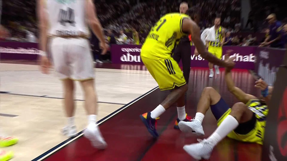 Savunmada Braxton Key, hücumda Talen Horton-Tucker! Fenerbahçe Tarfin Erkek Basketbol, ilk yarıya noktayı koyuyor. 💪