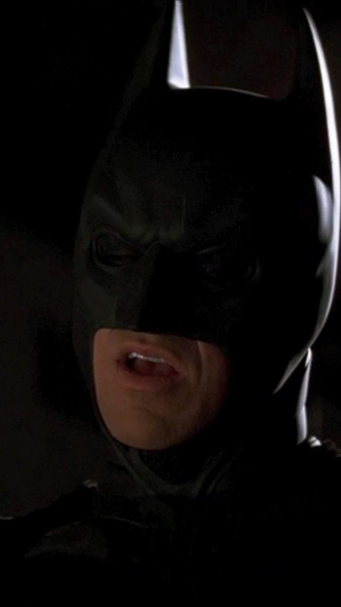 Hay héroes. Y después está Batman. 🦇