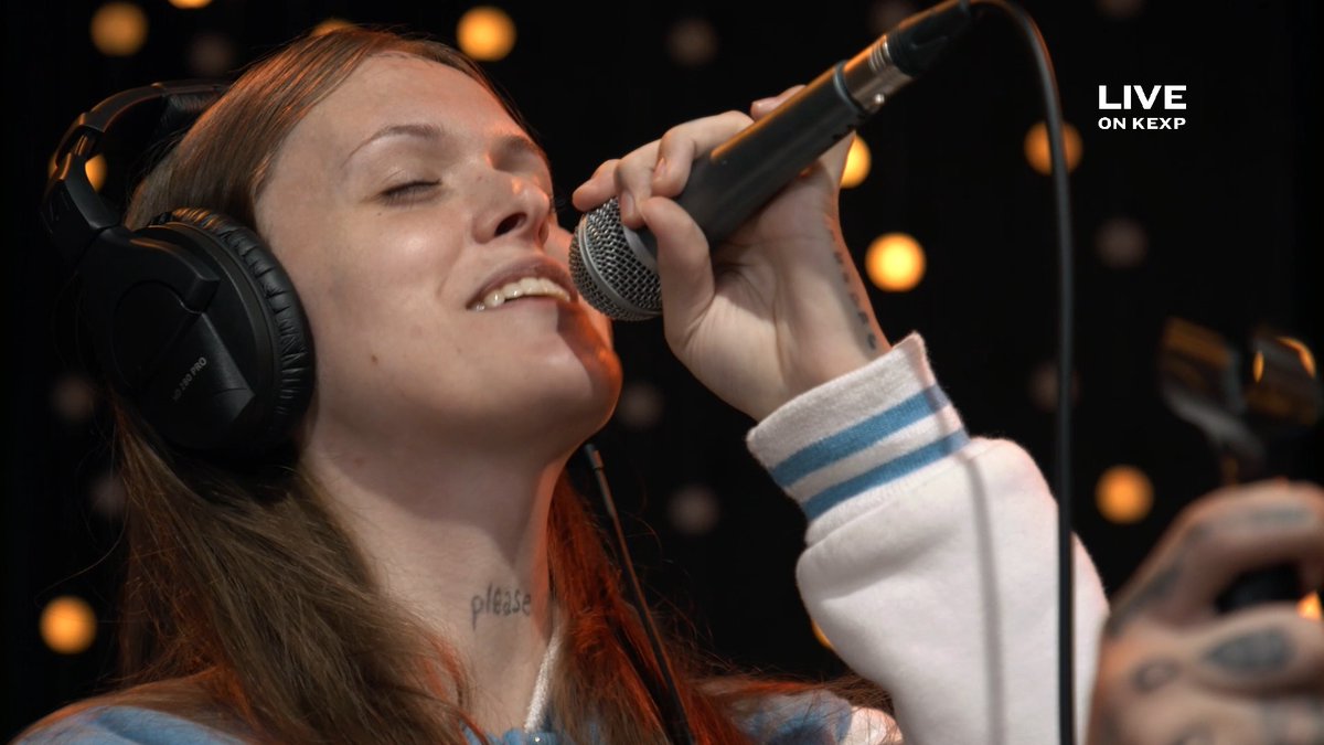 I’m so happy she got kicked from Dream Academy cuz she would be singing Hottie Frutti rn
