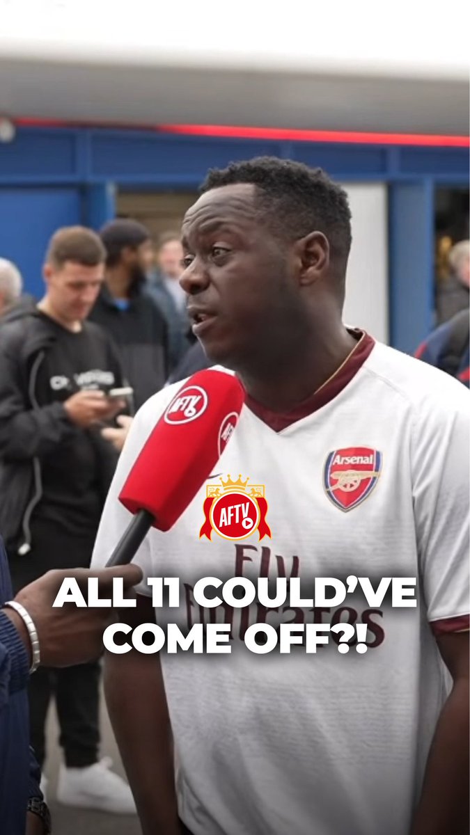 We could’ve subbed ALL 11 players at half time! 😬 #FanCams