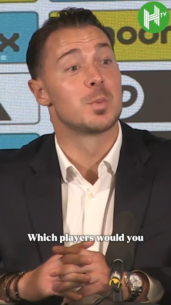 Reporter asks Matthias Jaissle why new signings Aladji Bamba and Bazoumana Toure are yet to make a league start for Newcastle: "Which players would you have taken out instead?" 😅