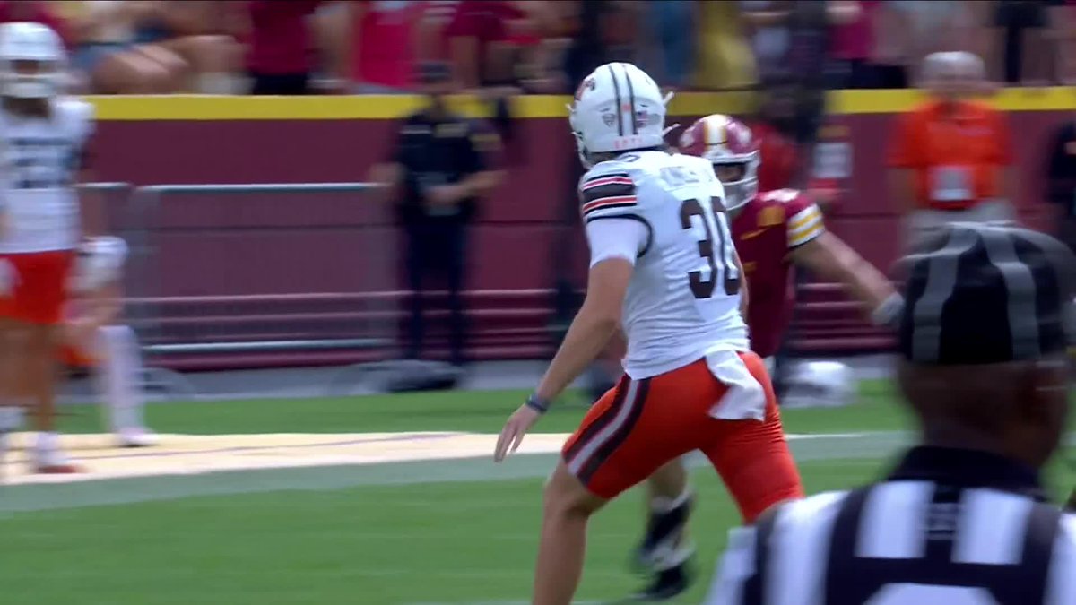 Aiden Flora weaving his way and taking it all the way back on the punt return 😮💨
