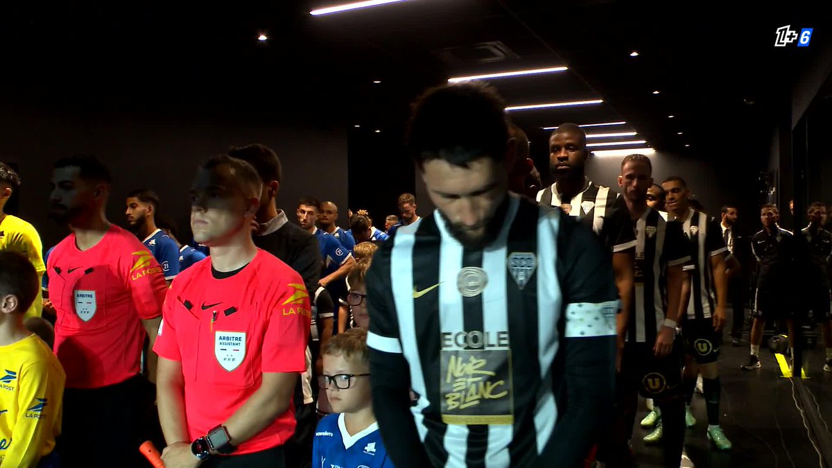 "𝑫𝒆𝒔 𝒔𝒐𝒍𝒅𝒂𝒕𝒔, 𝒅𝒆𝒔 𝒕𝒖𝒆𝒖𝒓𝒔 !" 💥 Les mots forts du préparateur physique d'Angers SCO Jean Jacques Batoum !
