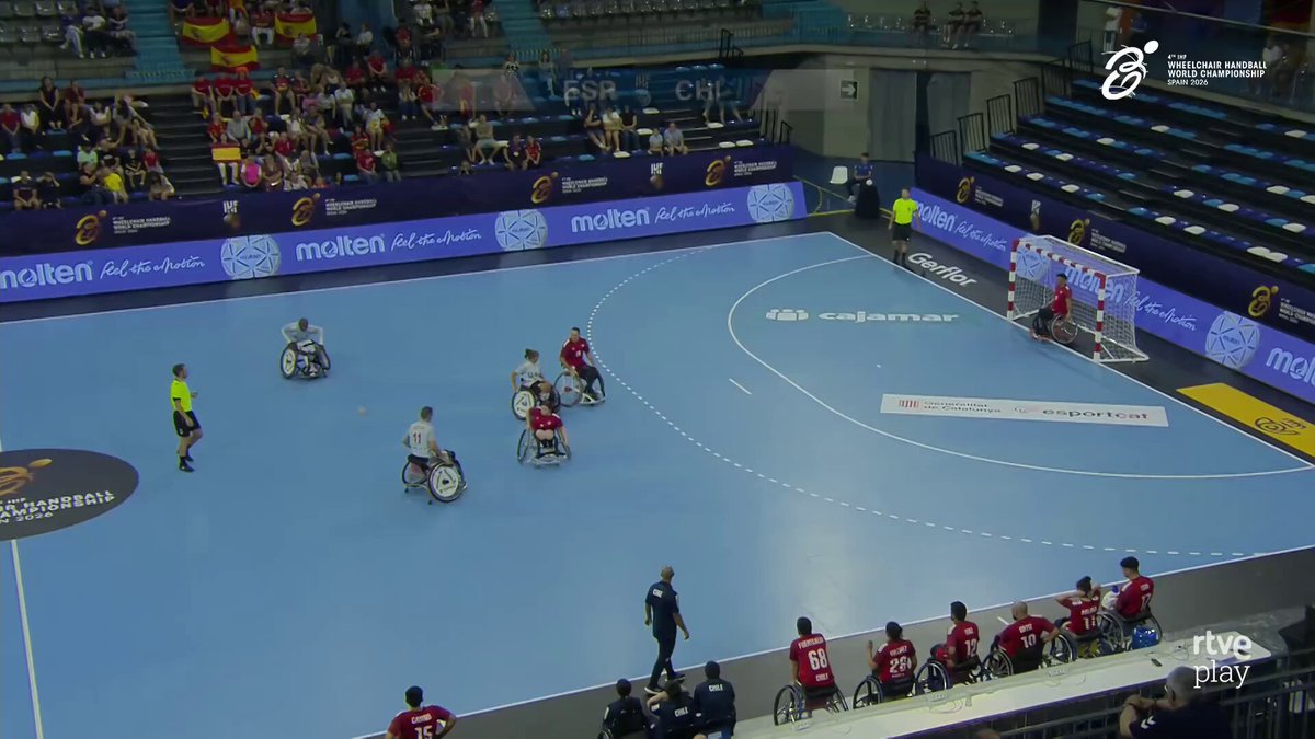 🔝 ¡¡Ese gol de Lorenzo Edjang mete a España en la final del Mundial de balonmano en silla de ruedas!! 👏 El equipo de RFEBalonmano derrota a Chile y se medirá este domingo a Japón. 📺 No te pierdas este domingo la final del Mundial a partir de las 20.00 horas en RTVE Play
