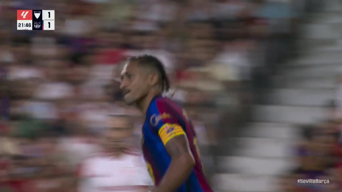 RAPHINHA PUTS THE DEFENDER ON HIS BACKSIDE AND SLOTS IT HOME! He can't stop scoring 🔥