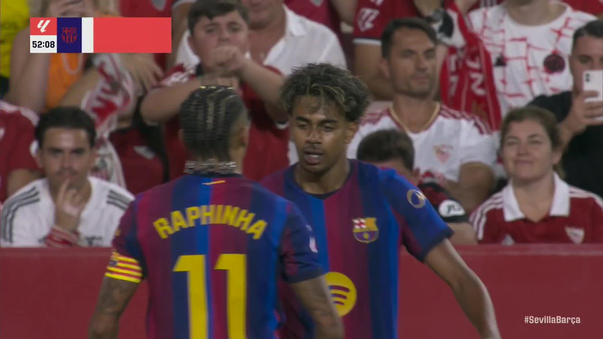 Lamine Yamal with a lovely assist to Raphinha for his brace 👏