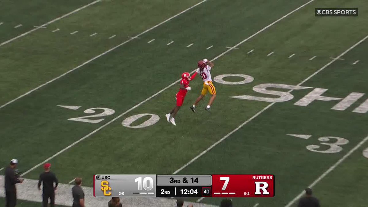 .Corey Simms ⭐️⭐️⭐️⭐️’ first career TD was a beauty 🙌 📺 CBS