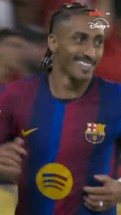 That is cheeky for Raphinha’s third 🍟✨ 📺 Watch Sevilla vs Barcelona live on @disneyplusuk