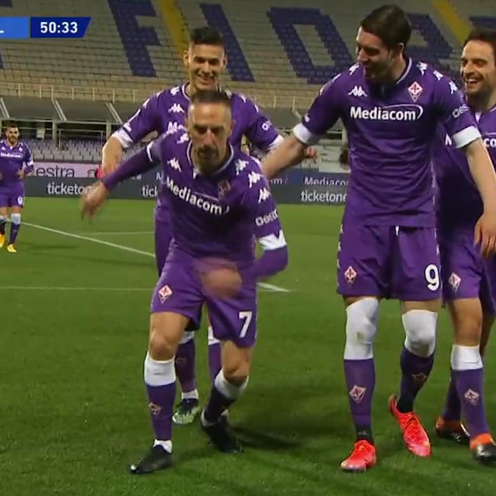 It's been over 5 years since Franck Ribéry did this and we still don't know what he was trying to do. 😂😂