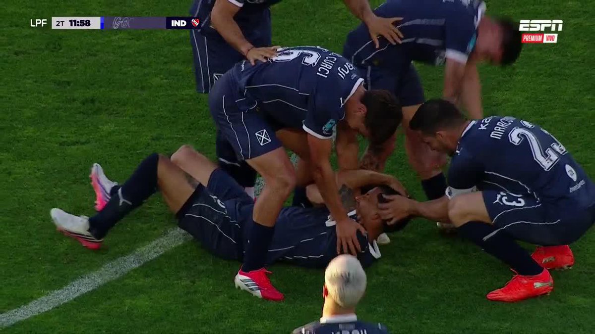 ⚽ ¡PEGALE UN POCO, MAXI! Espectacular jugada y definición cruzada de Meza para anotar el 2-1 de Independiente ante Unión. ▶️ ESPN Premium | Suscribite al Pack Fútbol | #TorneoClausura 🇦🇷