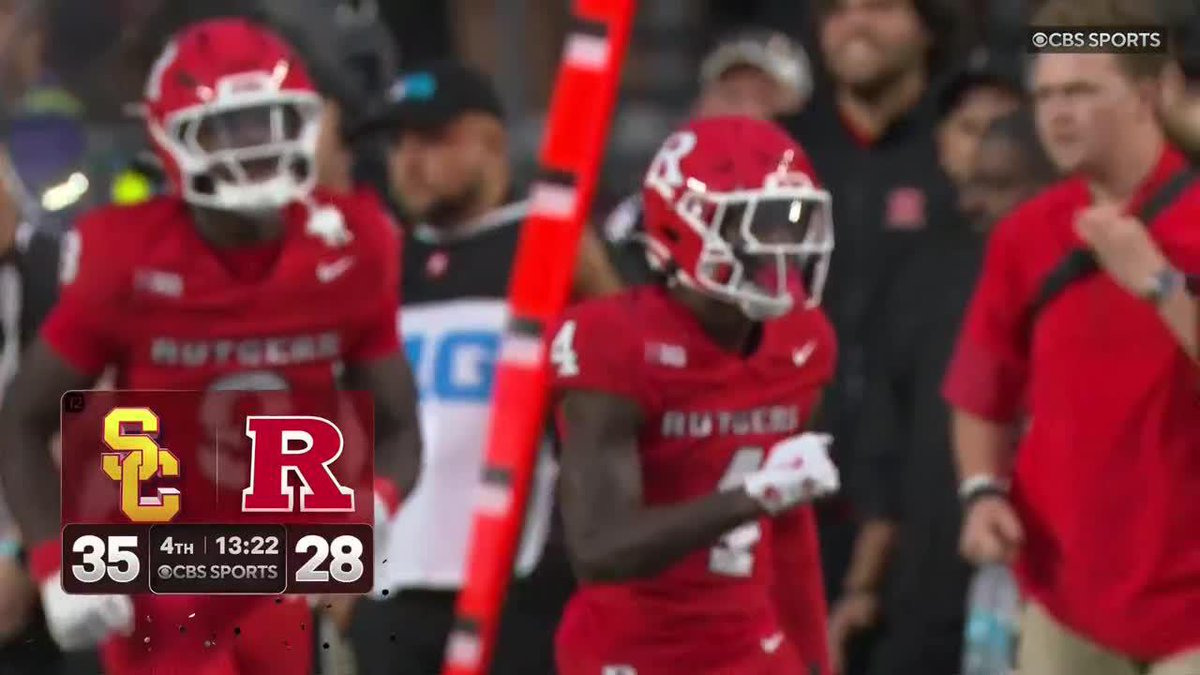 Corey Simms is SHORT! Rutgers Football 🪓 takes over on downs and they're within one score 👀 📺 CBS | Paramount+