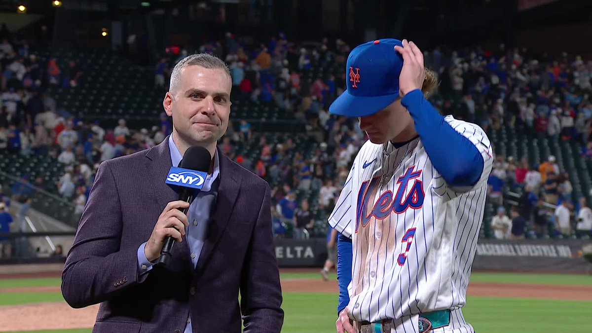 "Super special, knowing all the guys that have came through here, all the great players" Carson Benge talks with Steve Gelbs about breaking the Mets' rookie hits record in today's win over the Phillies! Stay tuned for the double shower 😂