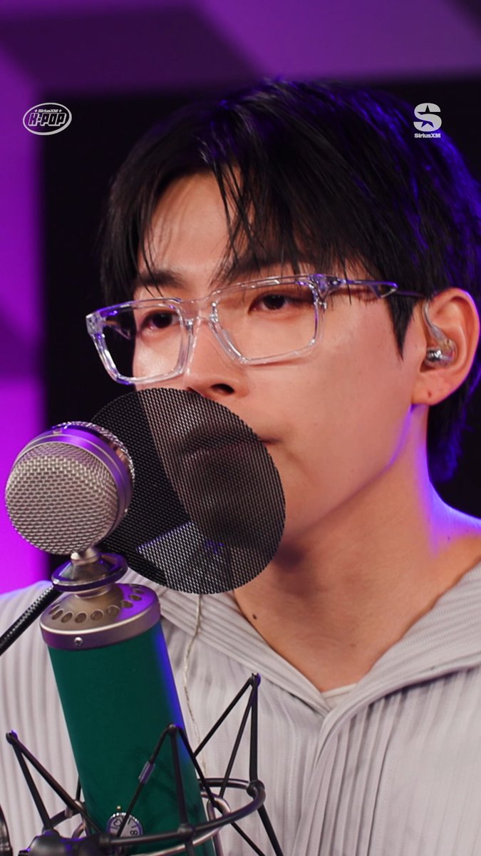 Thank you, HONGJOONG, for reminding us that we are “ENOuGH.” ❤️🙏 ATEEZ(에이티즈) #ATEEZ #에이티즈 #HONGJOONG #홍중 #ENOuGH Watch his SiriusXM K-Pop performance: