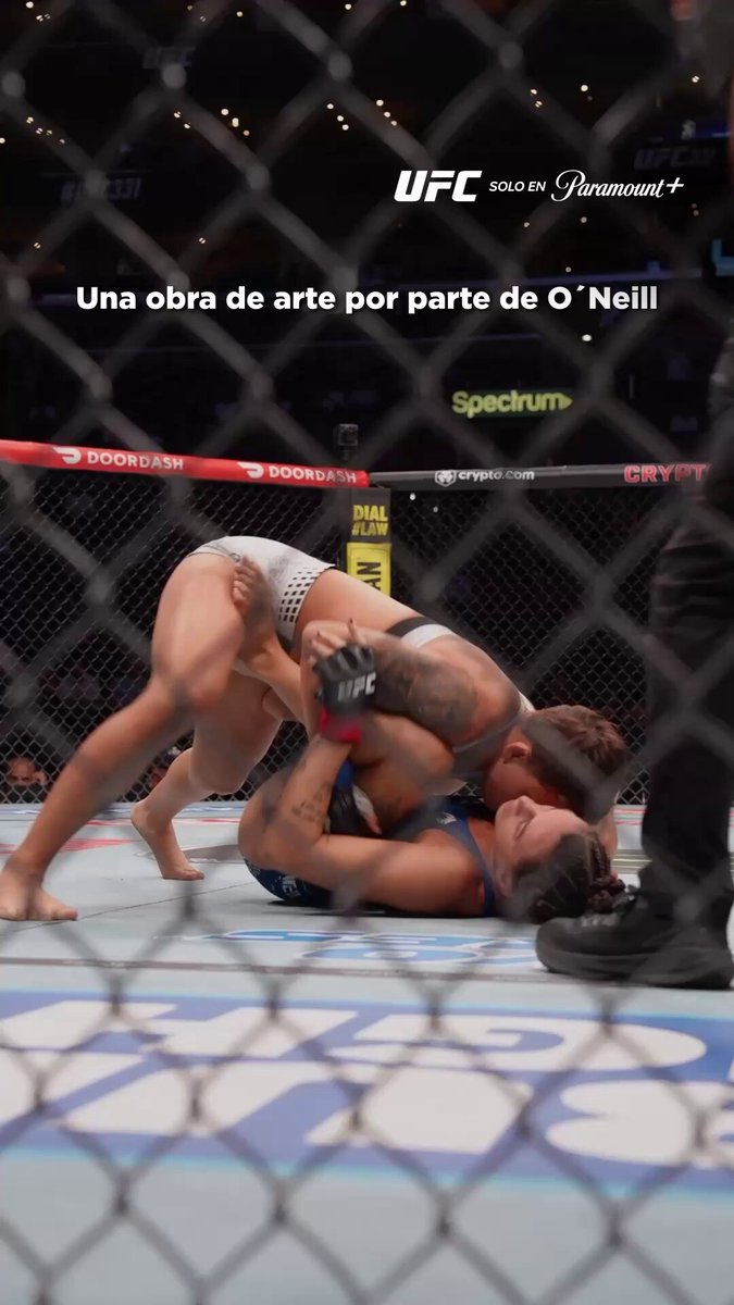 Así se ve una obra de arte en el octágono. 😮‍💨 🔴 EN VIVO #UFC331 solo por Paramount+