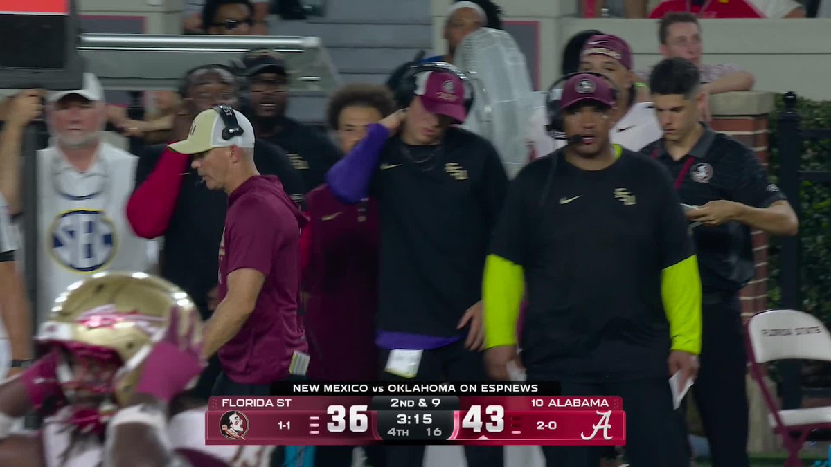 In the clutch 💪 Alabama comes up with the 20-YD TD 😤