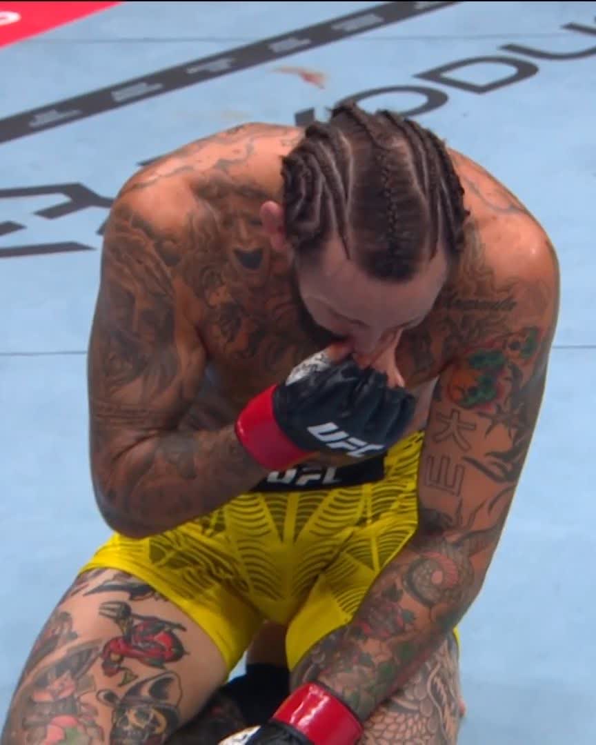 NNNNOOONNNNNN 😰 Charles Jourdain tombe au troisième round face à Chito Vera. 😥 #UFC331