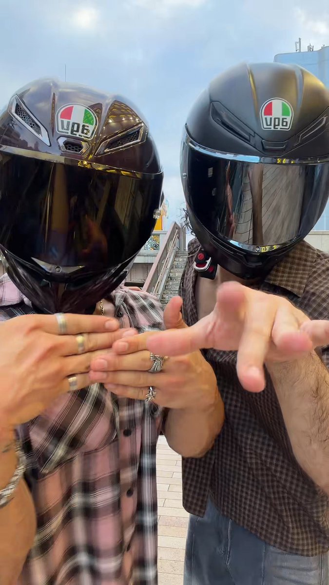 Larping Moto This song is hitting places it has no business hittinggg! 😩💅🏻🕳️