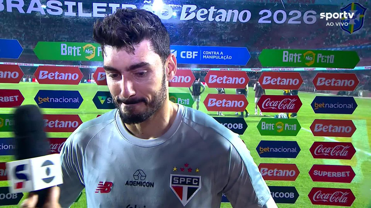 O goleiro Rafael destacou a importância da vitória do São Paulo sobre o Internacional e falou dos protestos da torcida no Morumbis. #Futebol #Brasileirão #SãoPaulo