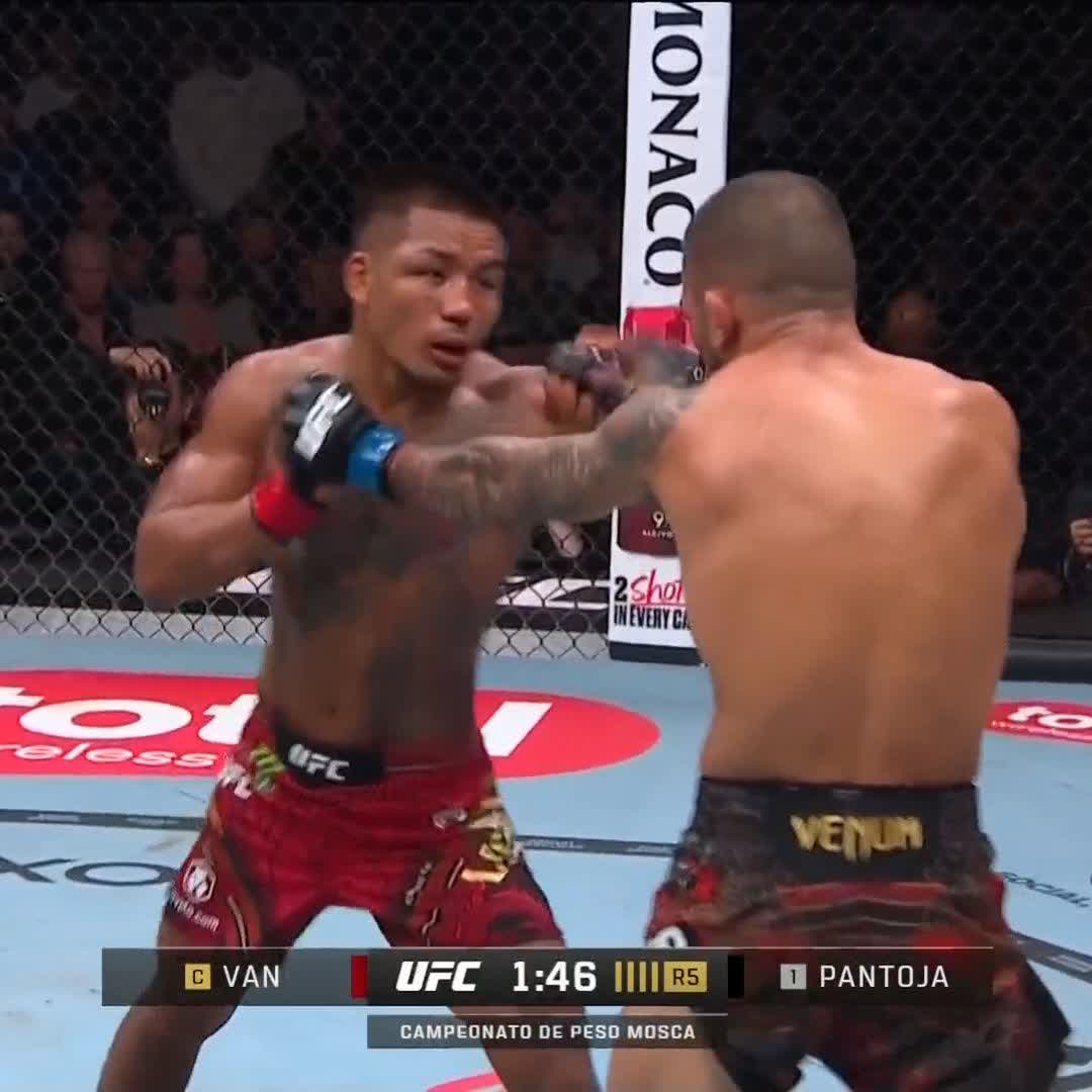 😮‍💨 Wooow qué corazón de Pantoja, qué aguante🔥‼️ Grande Joshua Van 🚨 #CryptoCom #UFC331 | Ver en vivo por Paramount+ Deportes