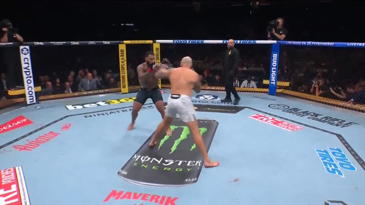 Sean Sharaf 🇺🇸 solo necesitó de 12 segundos para mandar a dormir a su rival 🇺🇸Gable Steveson ‼️ #CryptoCom #UFC331 | Ver en vivo por Paramount+ Deportes