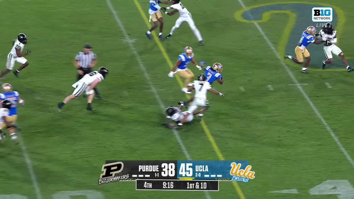 Working on his Knight Moves. 📺: Big Ten Network 📲: