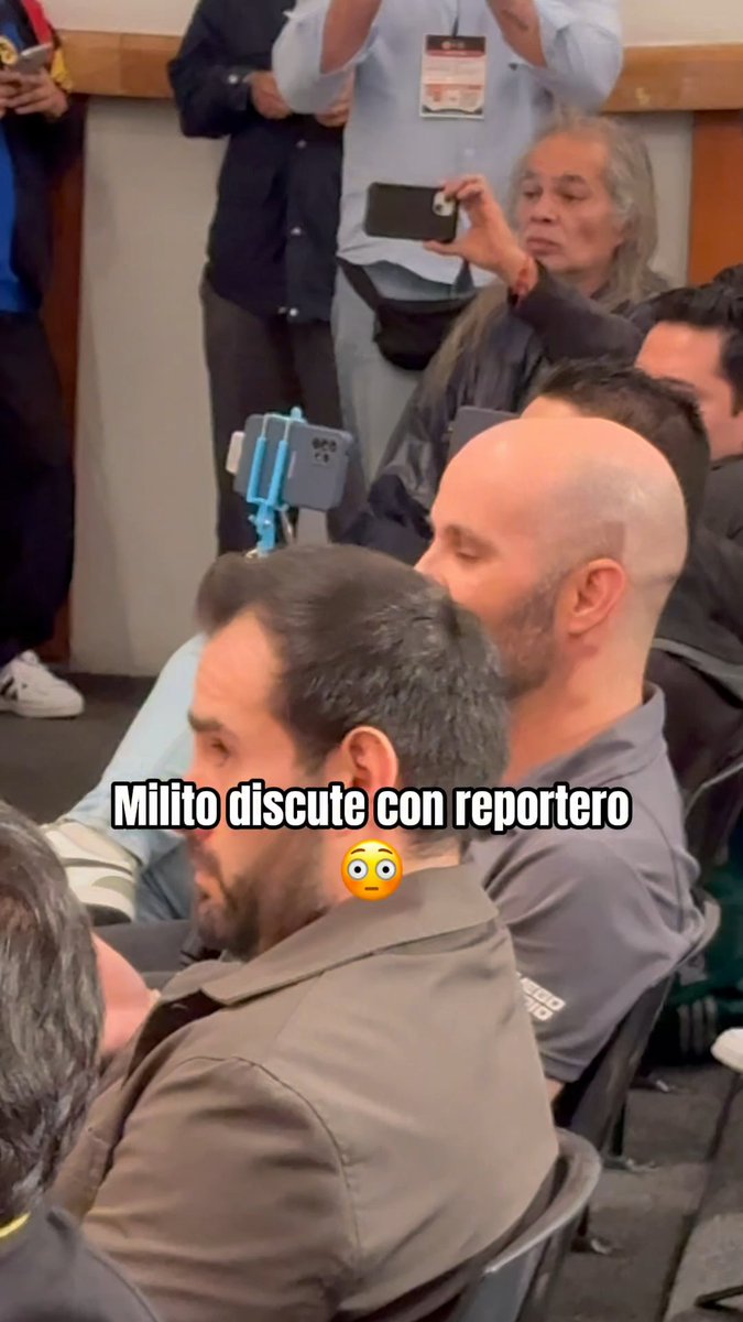 😮 Gabriel Milito, entrenador de Chivas, discutió con reportero luego del Clásico Nacional.