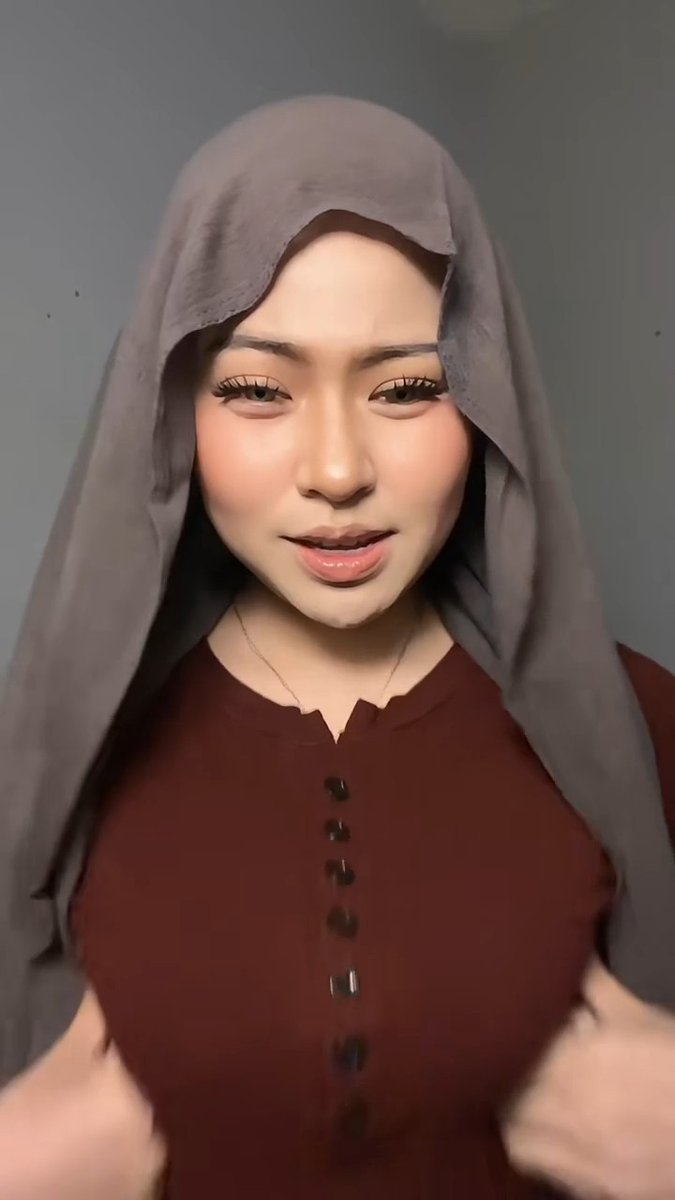 Segemes itu pengen remes