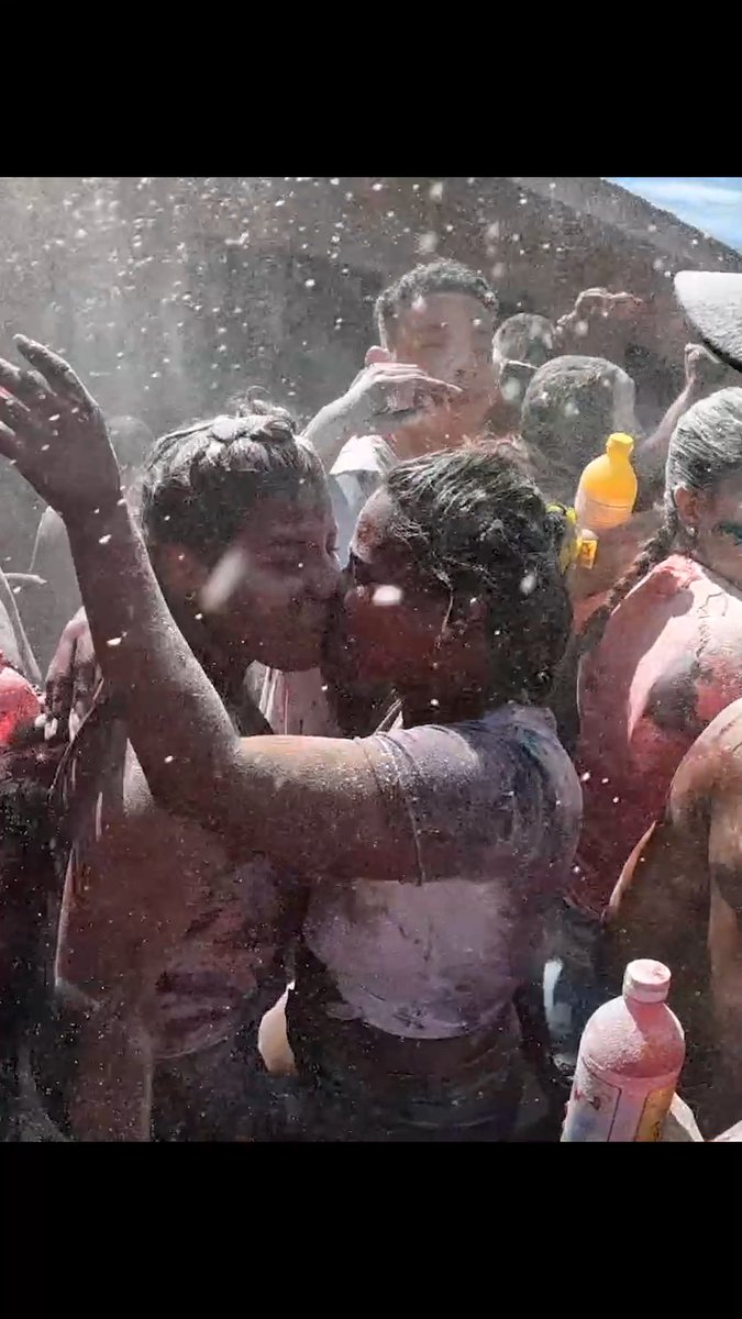 Pure madness on the streets of Colombia ๐จ๐ด