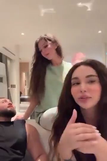 لايف نار ❤️🔥 انطونيو مع نايا خوري وايه خلف 😍🎀 لايفاتهم ومقاطعهم كامله مجانا هون👇🏻🫣 وفيه جميع لايفات قـحاب وملكات العرب حمله واستمتع بنفسك 👇🏻😍💦 #نايا_خوري #سكُُس_عرُُُبي