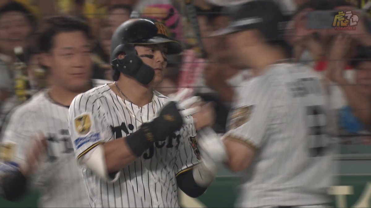 5回裏、前川選手のセンター犠牲フライでリードは4点に！