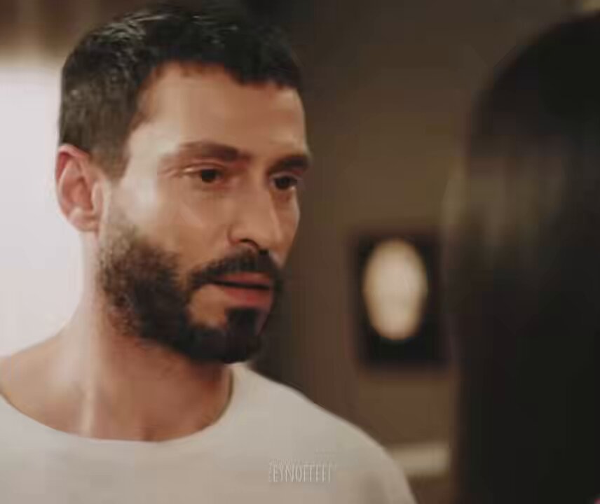 “Kimsin sen? Ben senin gibi biriyle nasıl evlendim?” Benim gibi biriyle? #MuhtemelAşk #DefKad #EkinKoç #AyçaAyşinTuran