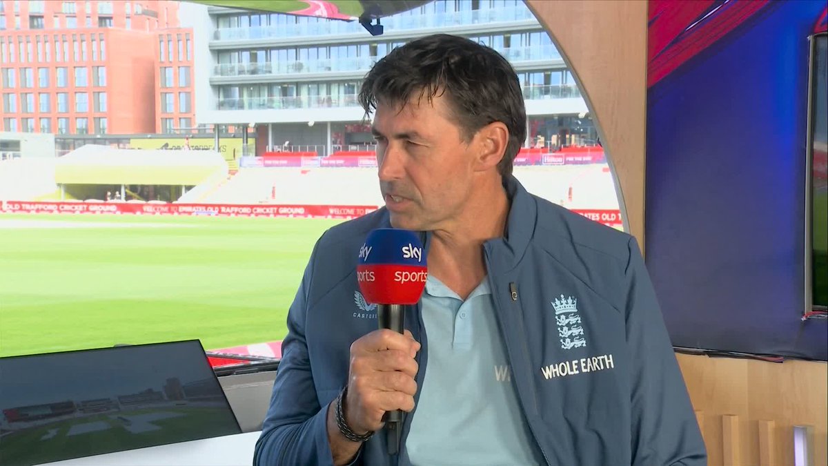 "You want to make sure you're getting them to make good decisions from a cricket sense, but also how you represent your country" England's new head coach Stephen Fleming on the discipline and identity he wants to bring to the team 🏏