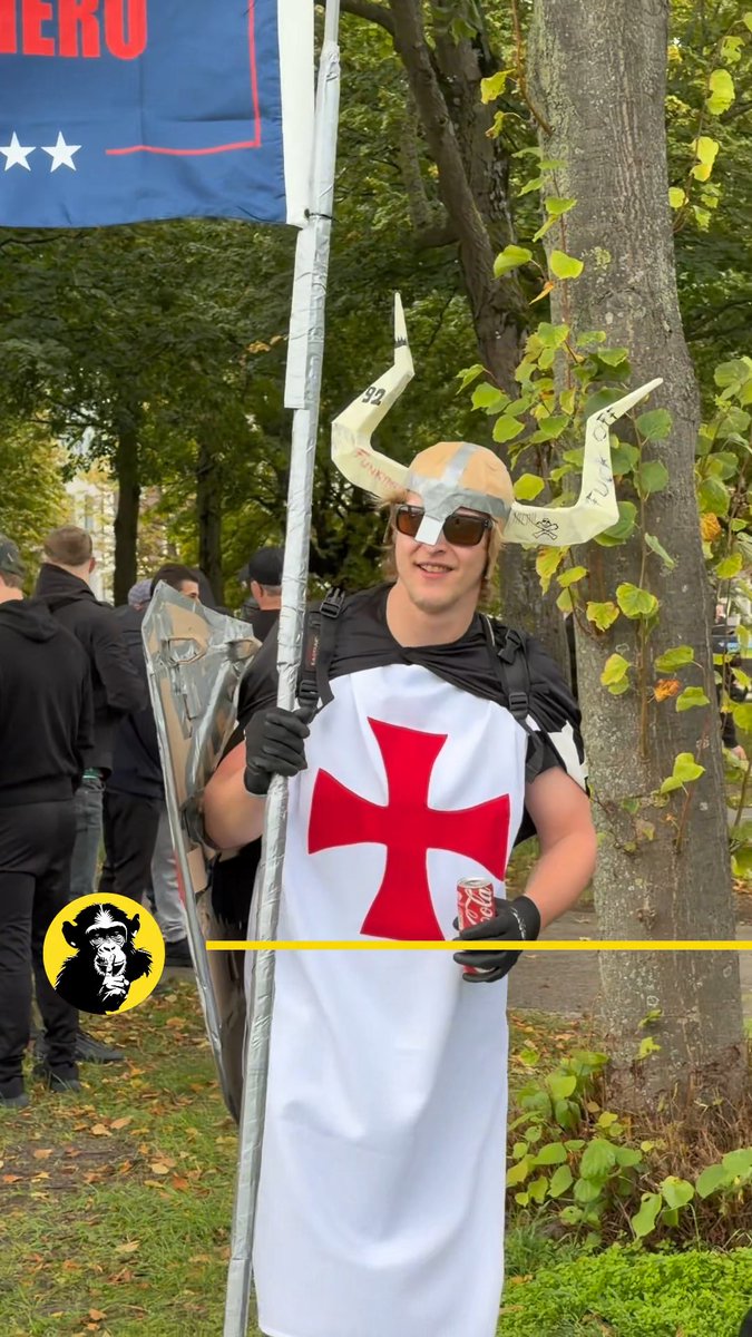 Wie Liepen Hier Mee? De organisatie, spandoeken en het manifest waren uitgesproken extreemrechts. Maar wie waren de demonstranten zelf? Waarom kwamen zij naar het Malieveld in Den Haag en staan ze achter alles wat daar werd verkondigd? Wij spraken met hen. Zijn ze allemaal zo extreem? #malieveld