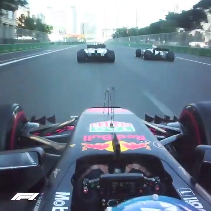 🏷️ Special offer | Three overtakes in one go! 🛒 #F1 || #AzerbaijanGP 🇦🇿