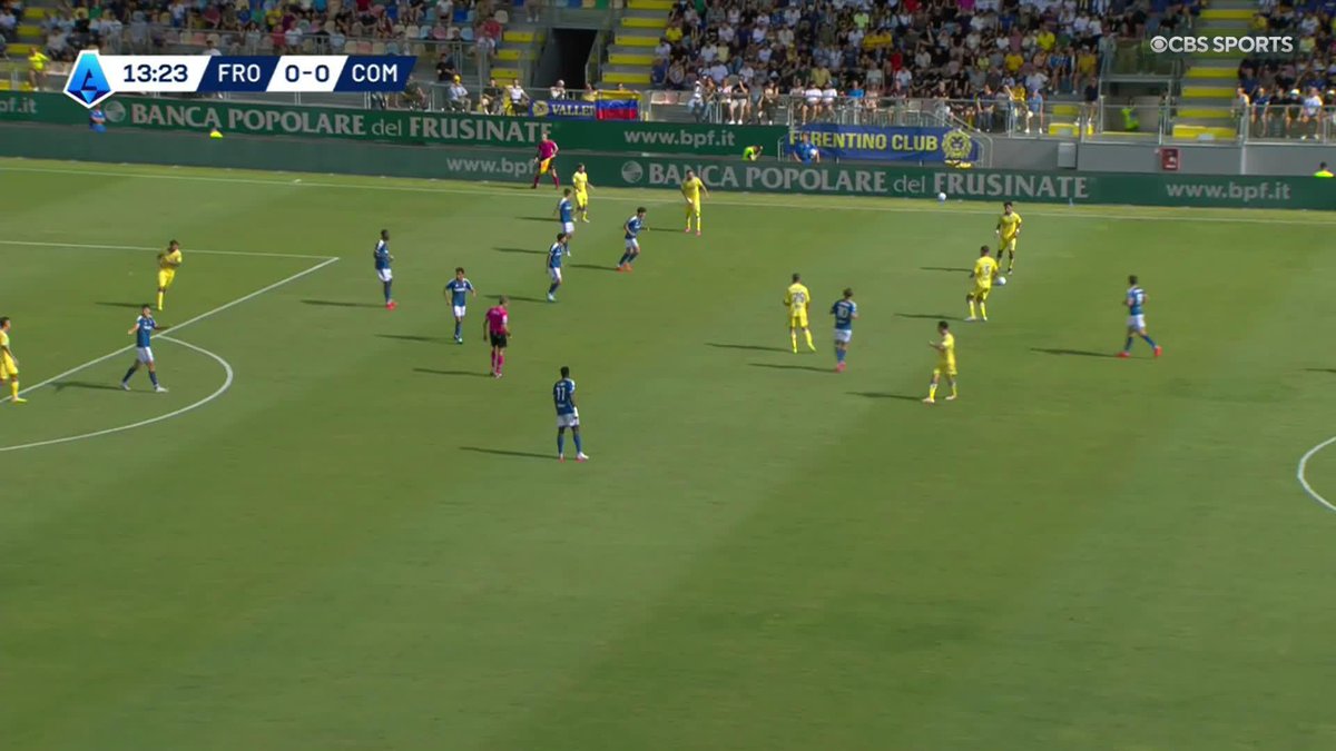 Giacomo Calò finishes off a lovely team play to give Frosinone the lead against Como 🎯 Watch Serie A on Paramount+ 📺
