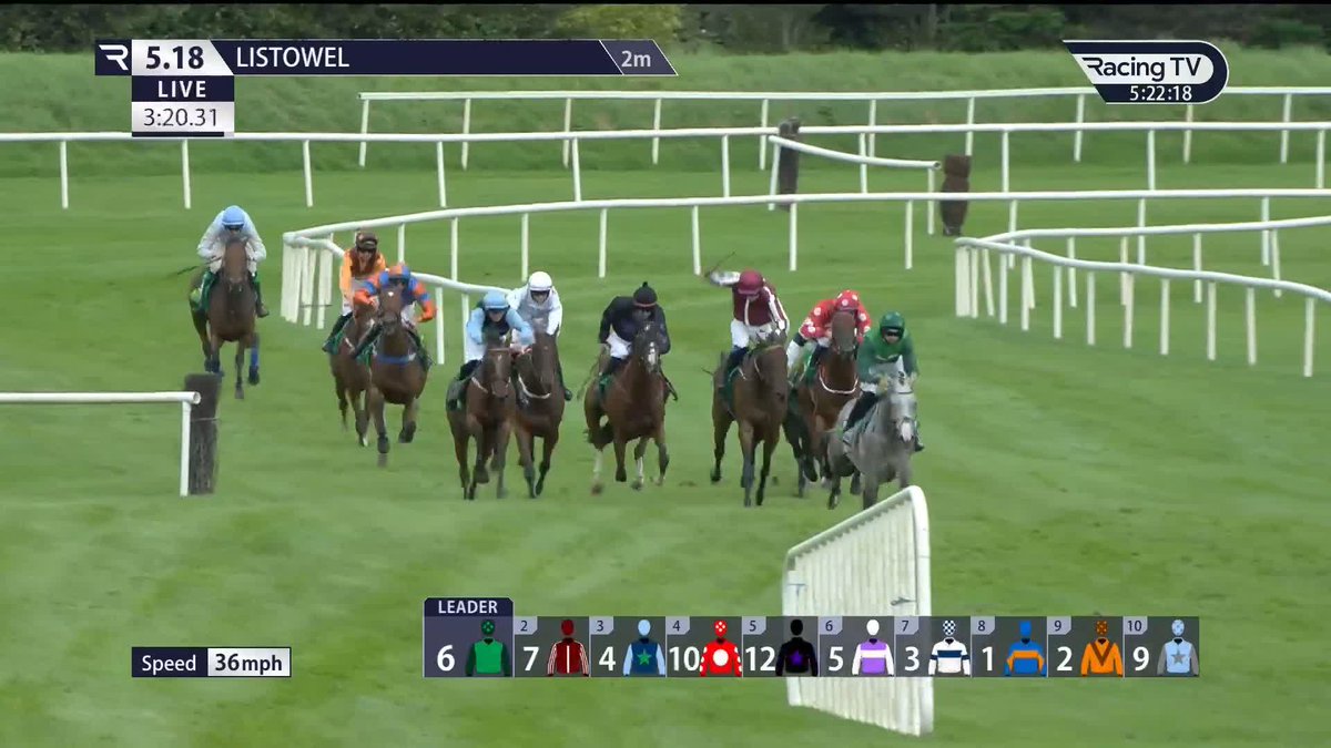 𝐆𝐫𝐞𝐞𝐧 𝐇𝐢𝐧𝐭 🟢🟢 Willie Mullins brings up the Listowel Races treble in the concluding bumper 🥇🥇🥇 This five-year-old - a PTP winner last March - had finished runner-up in two previous bumpers but was operating on a different level here