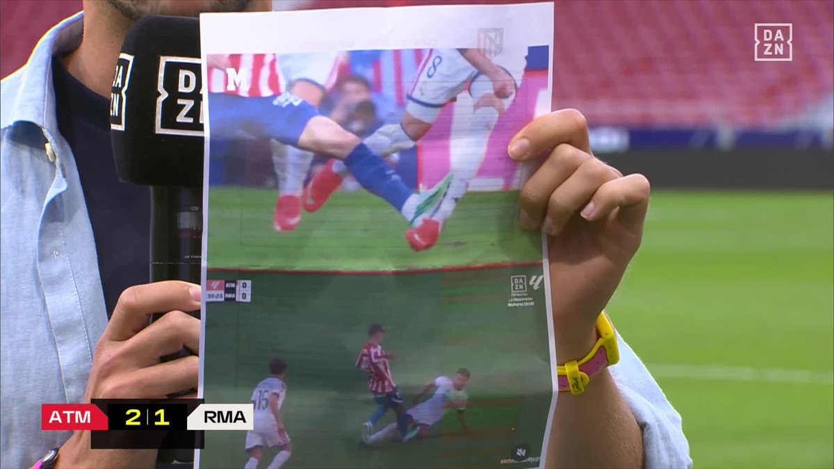 ¡ESTO ES TREMENDO! Sergio Quirante se ha quedado con la hoja que ha enseñado Mourinho en la sala de prensa #ElDERBIenDAZN | #LALIGAenDAZN⚽