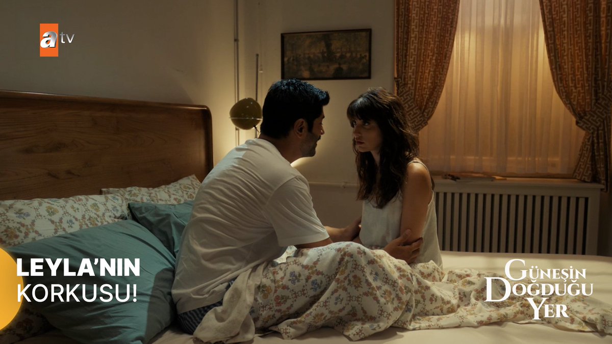 Leyla, Kenan'ın ailesinden çekiniyor. "Türk anneleri, oğullarının Alman kızlarla birlikte olmasını istemiyor!" #GüneşinDoğduğuYer Güneşin Doğduğu Yer