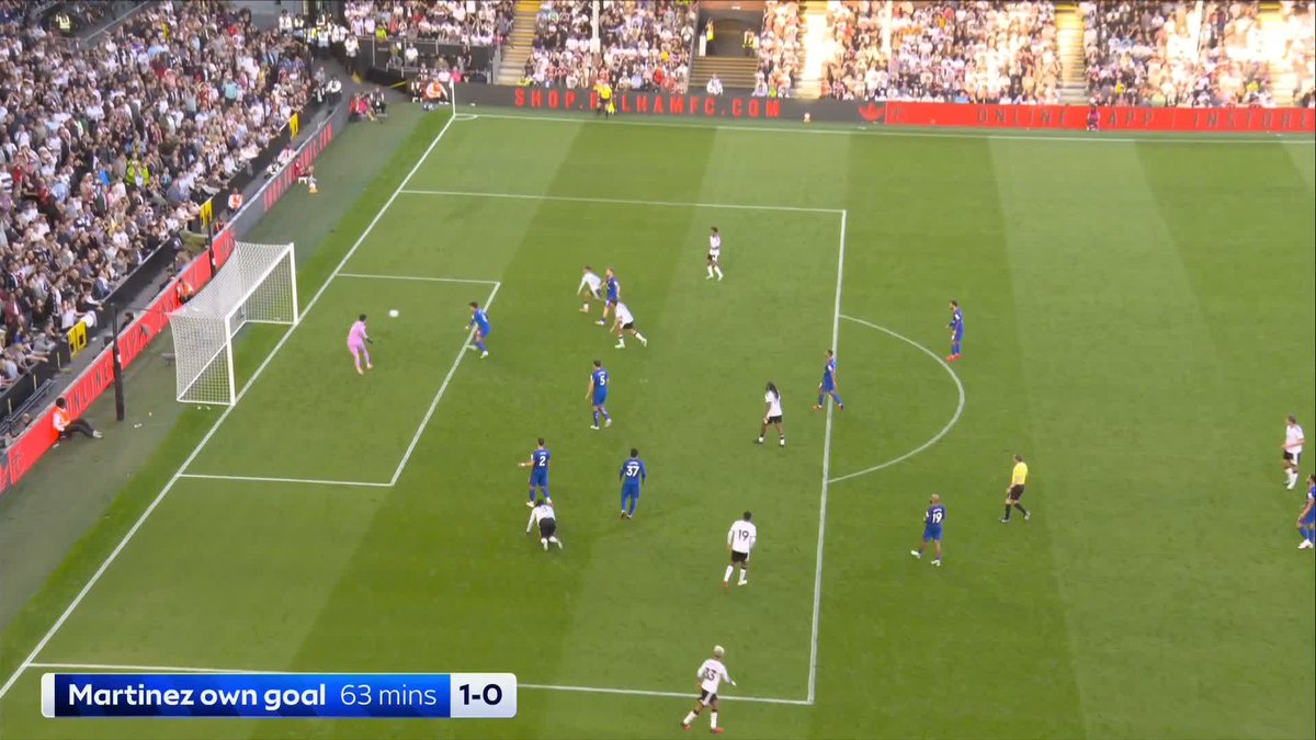 "You try save that and deal with it afterwards" Louis Saha and Ashley Young analyse Senne Lammens' involvement in Lisandro Martínez's own goal 🔍