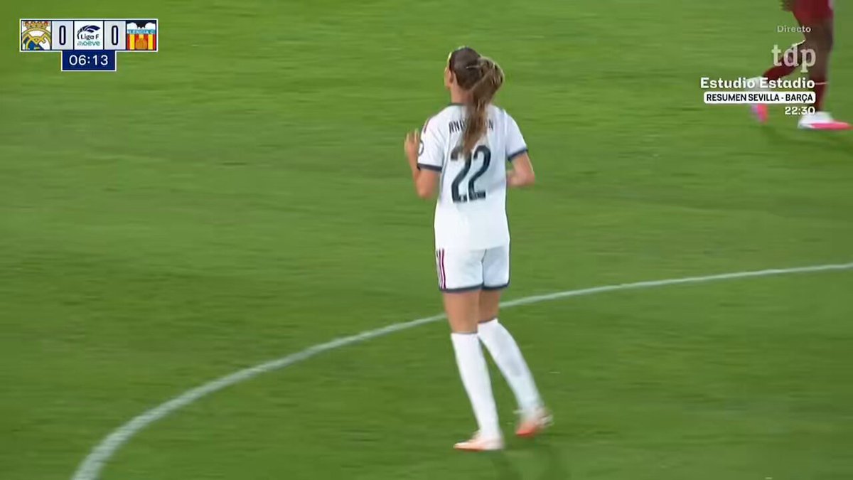 Bella Andersson vs Valencia One of one.