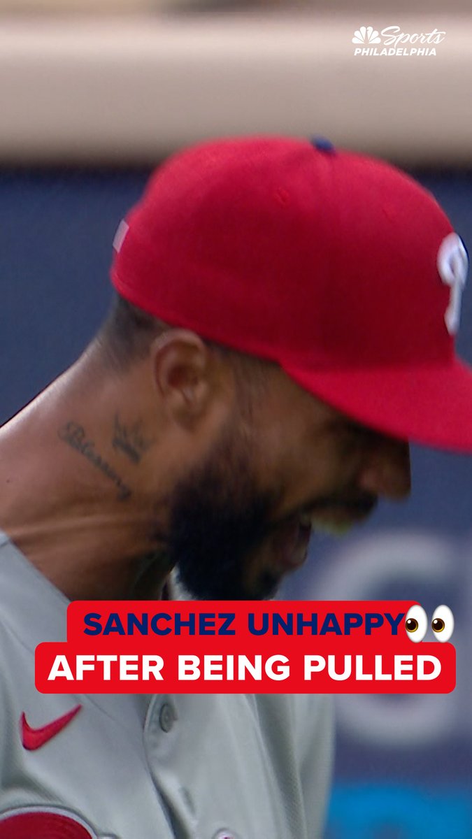 Cristopher Sanchez did NOT want to leave the game against the Mets 👀