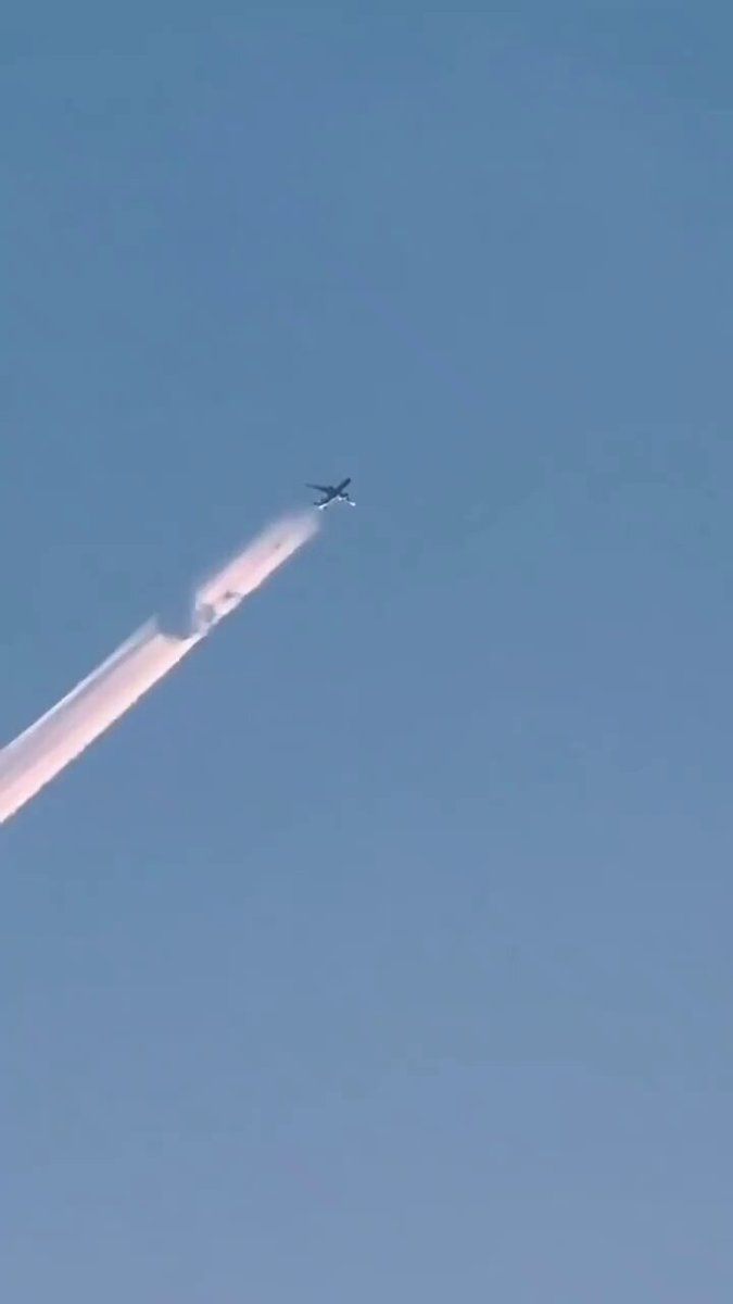Don't worry, it's only water vapor! Well.. actually, it's chemicals &amp; heavy metals, but unfortunately, it seems easier for many people to believe a lie than face the actual "uncomfortable truth" of what's really happening in our skies! Save our Skies 🆘️ Save our Souls