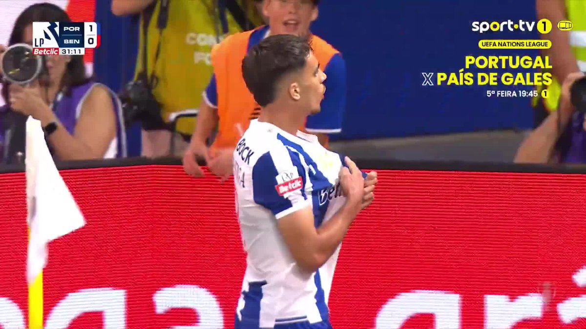 Classe de Gabri Veiga para o primeiro do Clássico 🐲 #sporttvportugal #LIGAnaSPORTTV #ligaportugalbetclic #FCPorto #SLBenfica #betanolp