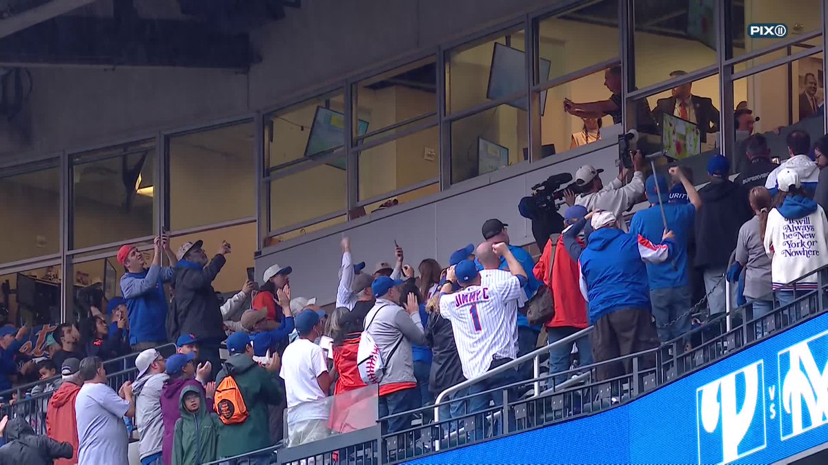 🗣️ "Howie Rose! Howie Rose! Howie Rose!"