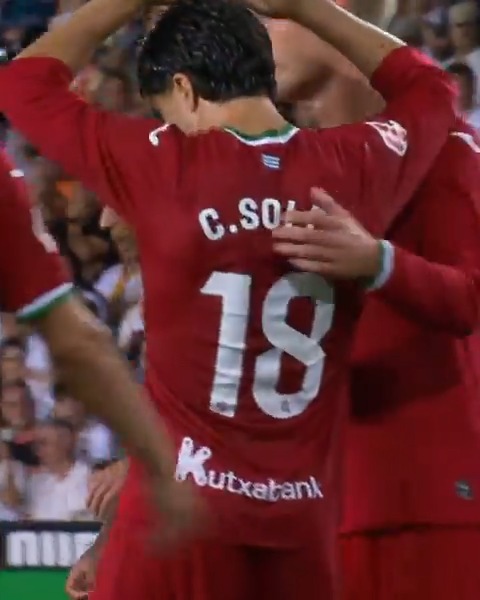 🙏 Respeto. ¡Carlos Soler no falla desde los once metros y adelanta a la Real Sociedad Fútbol frente a su ex equipo! LALIGAEASPORTS | LALIGAHighlights | ValenciaRealSociedad