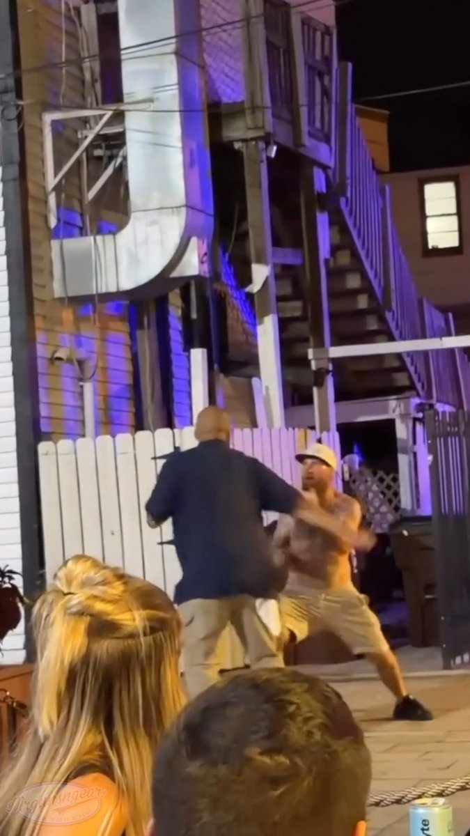 *graphic warning* Want to see someone's ego come really close to getting them killed from multiple angles? Of course you do 😎 A customer and an employee of Zazou bar in Covington, Ohio got into a physical altercation on Friday evening. The employee then pulls a knife and ventilates the customer multiple times 🔪 By the time the customer realized he was being stabbed rather than punched he already had multiple leaky holes in his dermal layer. According to local police, the man who was stabbed drove himself to the hospital and the employee was transported there via EMS and both men are expected to recover. No word on criminal charges yet. Avoid ego driven street fights as no one actually wins accordingly... #CityLife #covington #IQtest #stabbed #fight #ego #dumb #ohio #buckeyes #alcohol #crime #decay #bar #LiveMusic