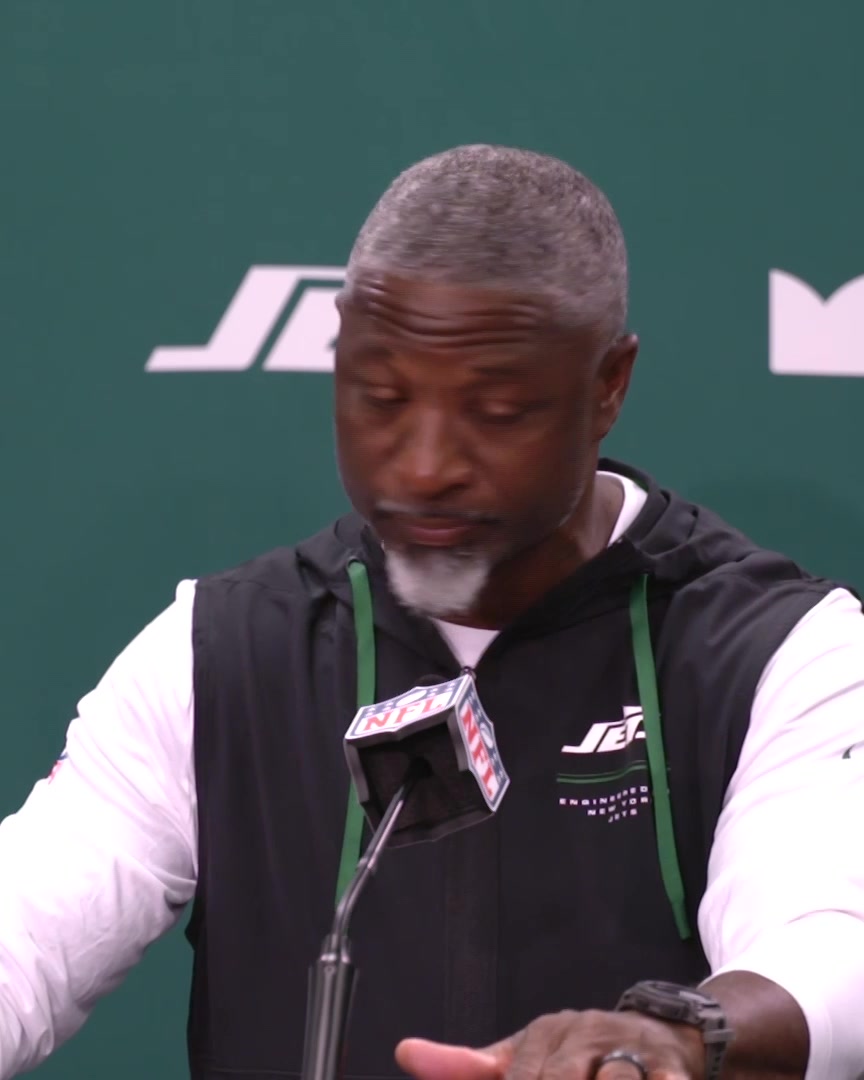 Aaron Glenn talks about going for it and running the ball on 4th and 1 at midfield with two minutes left in the 4th quarter: "It was tough, but I still have a lot of trust in our run game. In that situation, I want to go try to win the game."