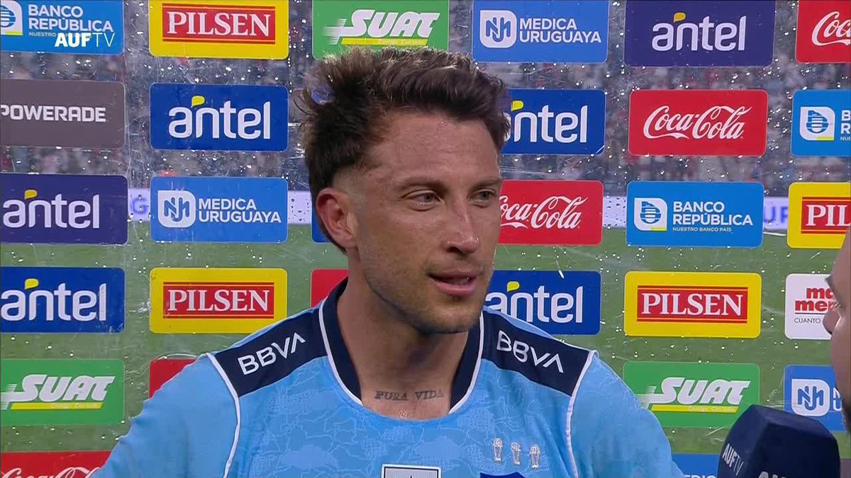 🇨🇷🥹"ESTOY VIVIENDO UN SUEÑO A MIS 34 AÑOS" Francisco Calvo, defensor costarricense del Nacional de Uruguay, no esconde su emoción luego de anotar al 90+3' y darle el triunfo a su equipo. ▶️Plan Premium de #DisneyPlus